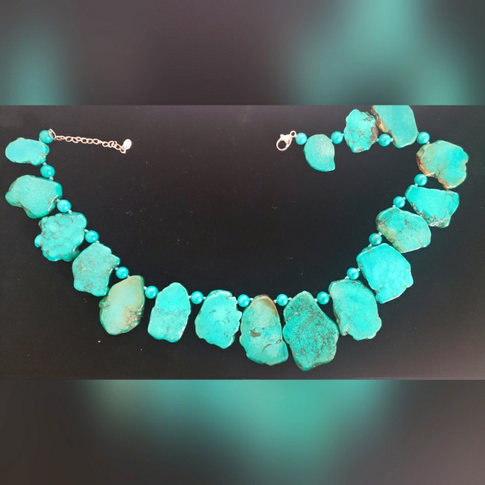 TOURQUISE  statement necklace